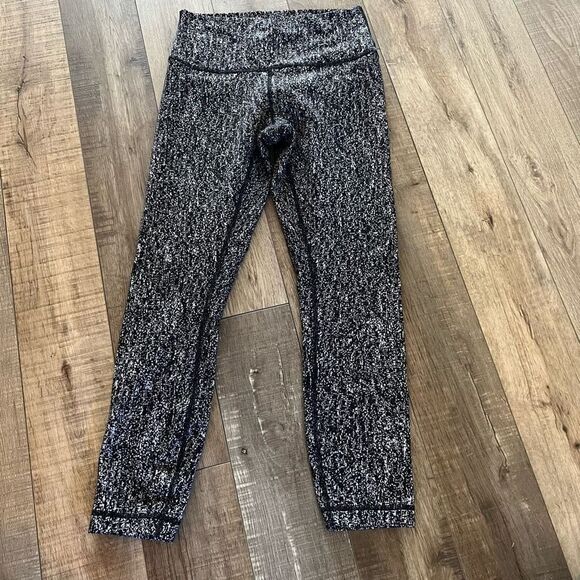 Lululemon women’s leggings size 6 - Picture 1 of 8